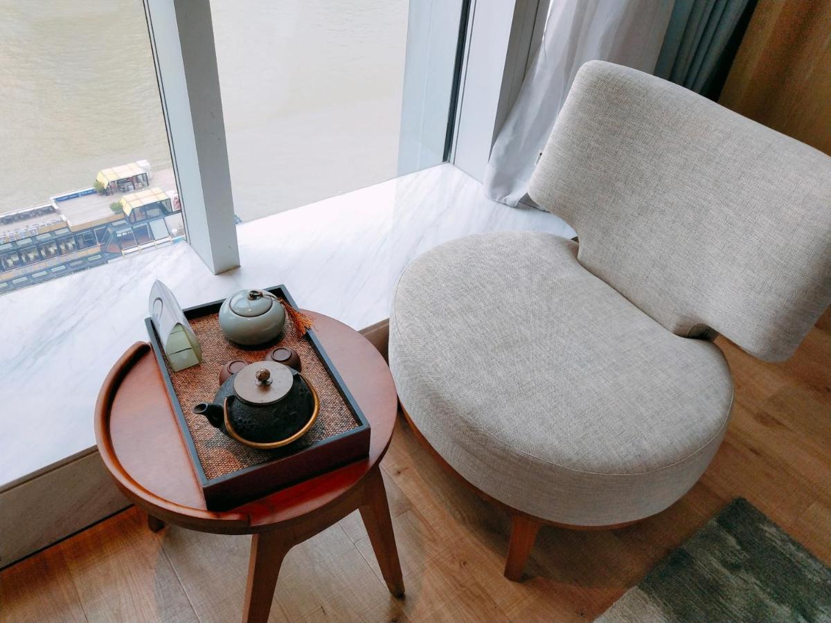 Howard Johnson Riverview Hotel Canton Extérieur photo