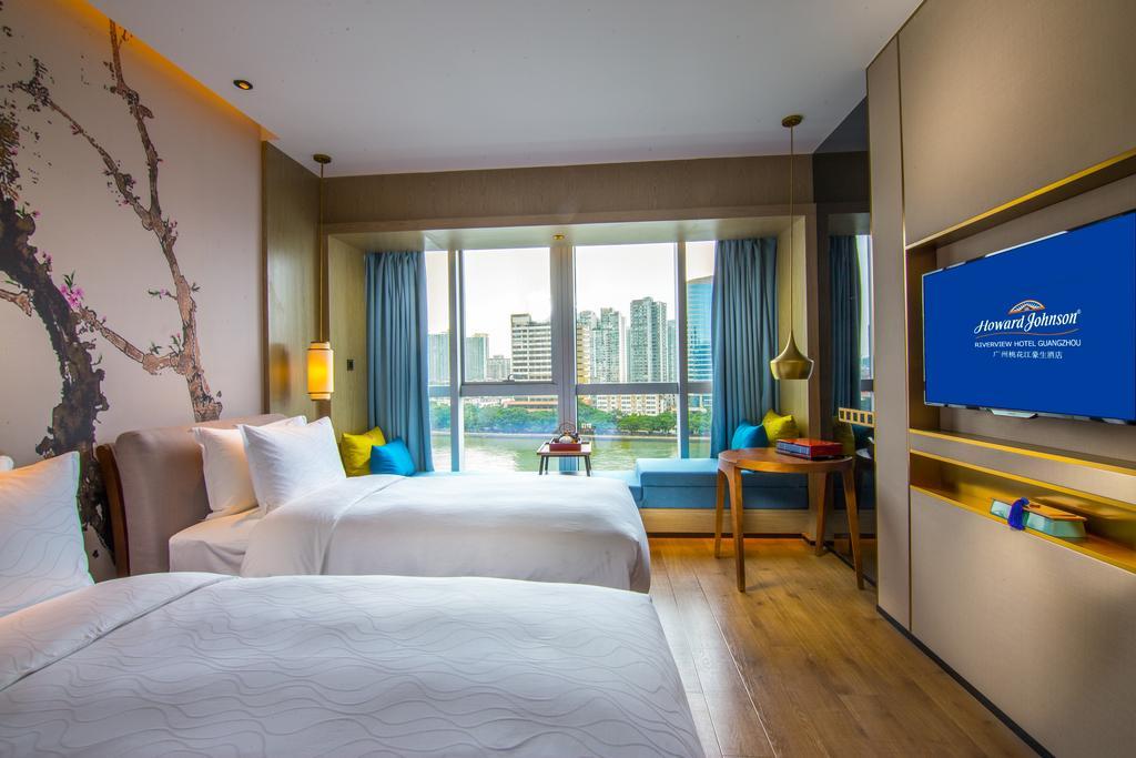 Howard Johnson Riverview Hotel Canton Extérieur photo